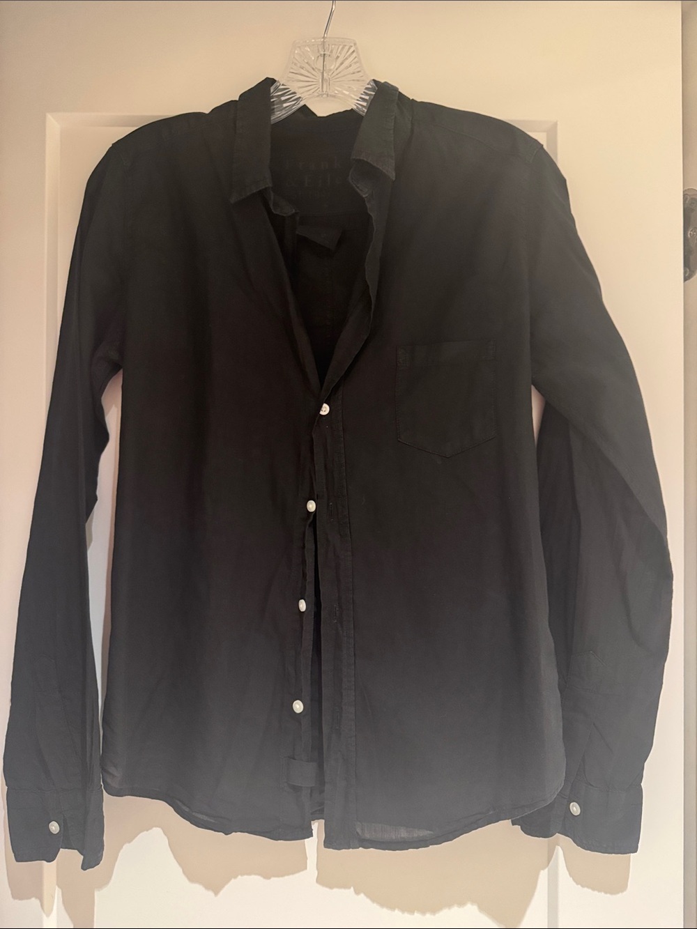 Frank & Eileen “Barry” Black Long-Sleeve Casual Button-Down Shirt